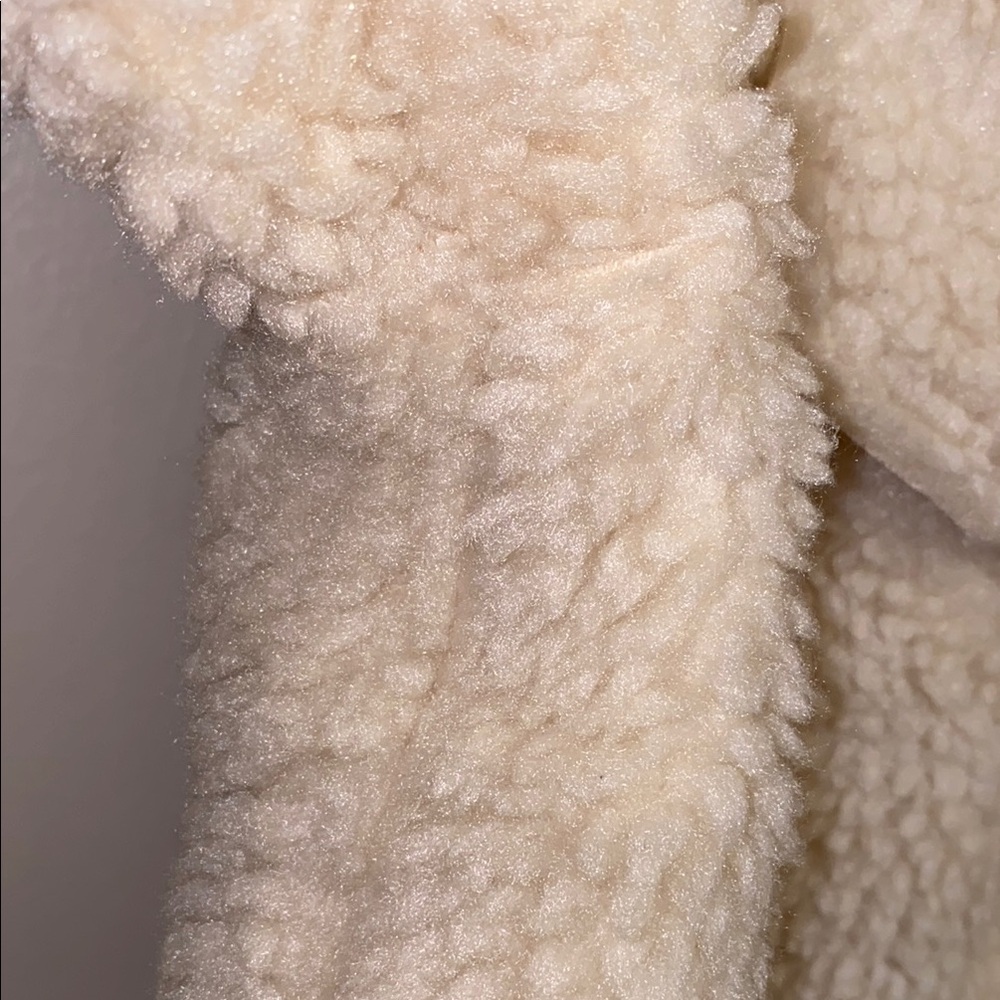 May Design Small Cozy Beige Sherpa Jacket - Picture 6 of 14
